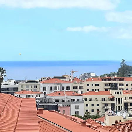Madeira Breeze *