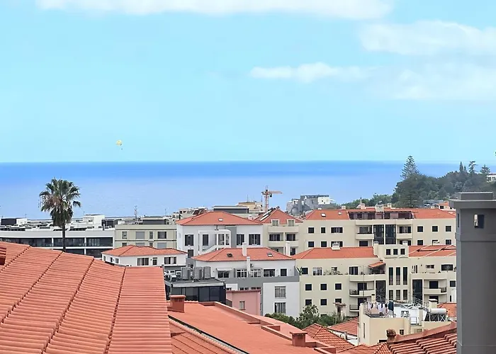 Madeira Breeze *